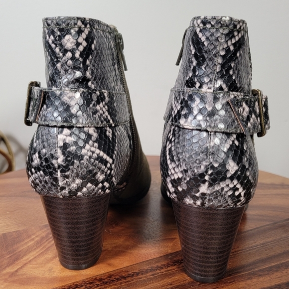 Vionic Naomi Snakeskin Olive Suede Ankle Boots Size 8 Green - Picture 4 of 14